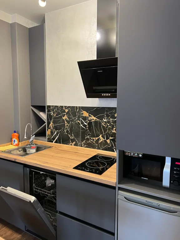 Квартира Квартира Комфортабельная студия с собственной террасой возле Планеты — Красноярск