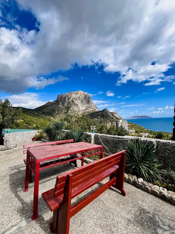 Уютный домик с видом на море