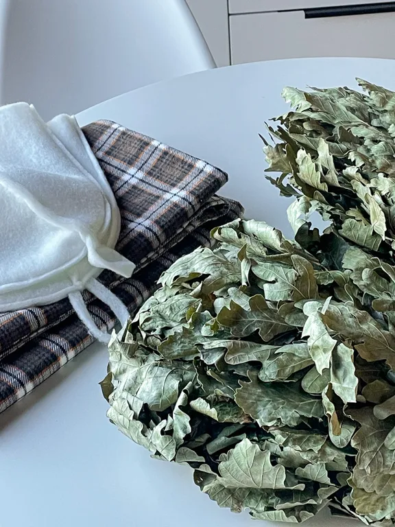 Дом с баней и чаном у воды и леса бохо