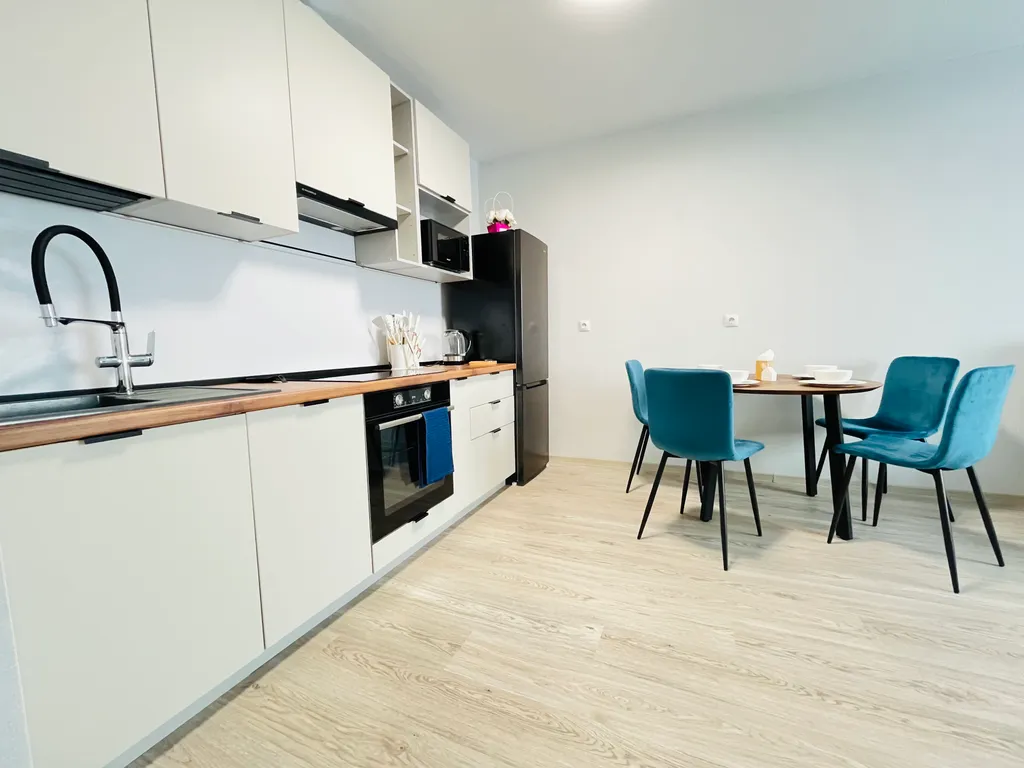 Евротрешка в 10 минутах от центра для проживания 2-6 человек