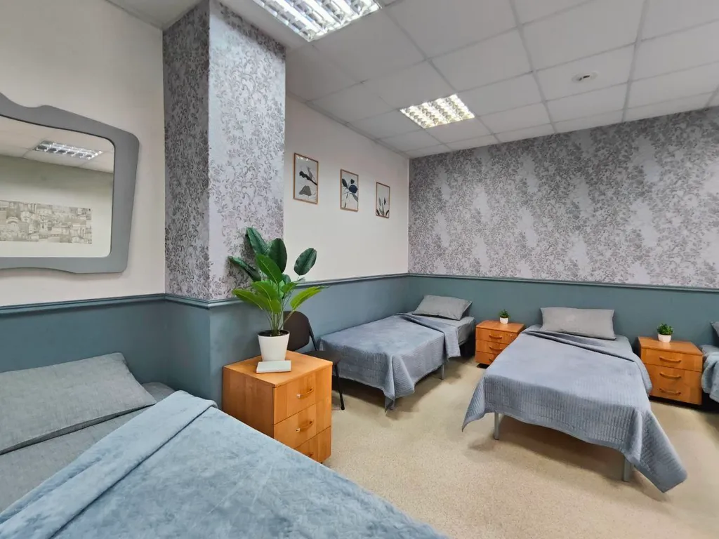 Просторная пятиместная комната