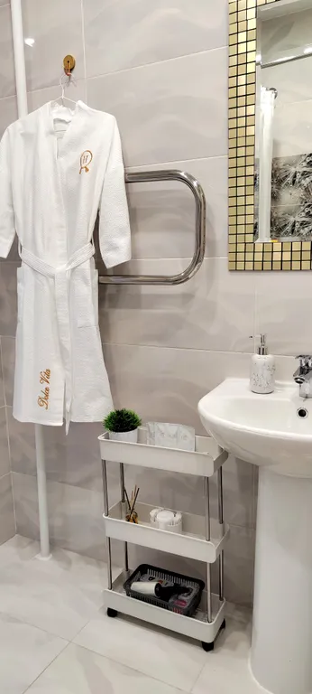 Квартира с видом на реку и горы