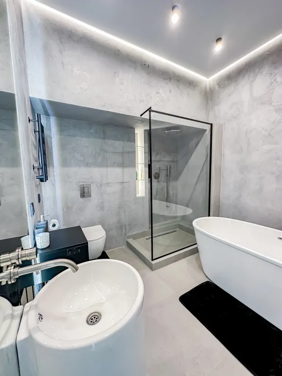 Двухуровневые апартаменты с прямым выходом к бассейну и у моря