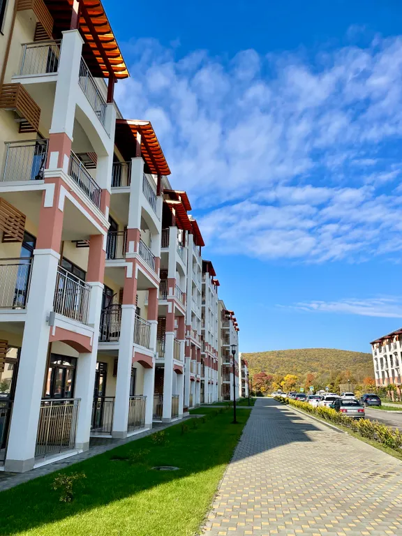 Просторная квартира с видом на бассейн