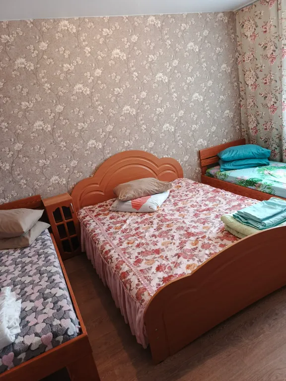 Уютная двухкомнатная квартира в центре города — аренда посуточно в Миасс