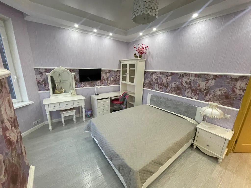 Уютный двухэтажный дом в Южно-Сахалинске в черте города