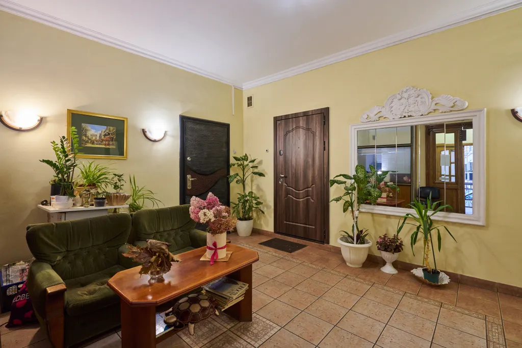 Квартира 2-комнатная квартира на Патриарших Прудах в тихом месте — Москва