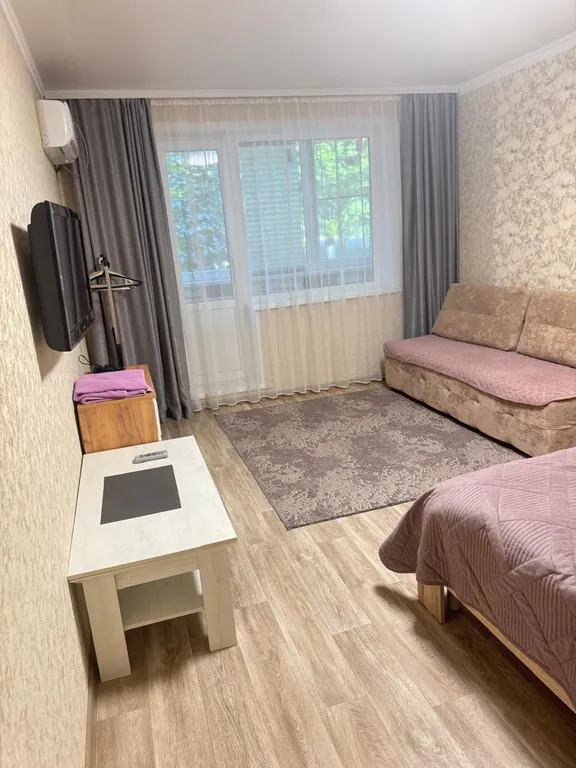 Уютная квартира — аренда посуточно в Старый Оскол