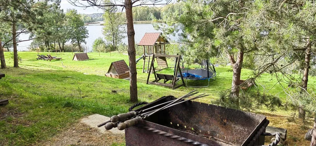 Уютный дом у озера Ельно