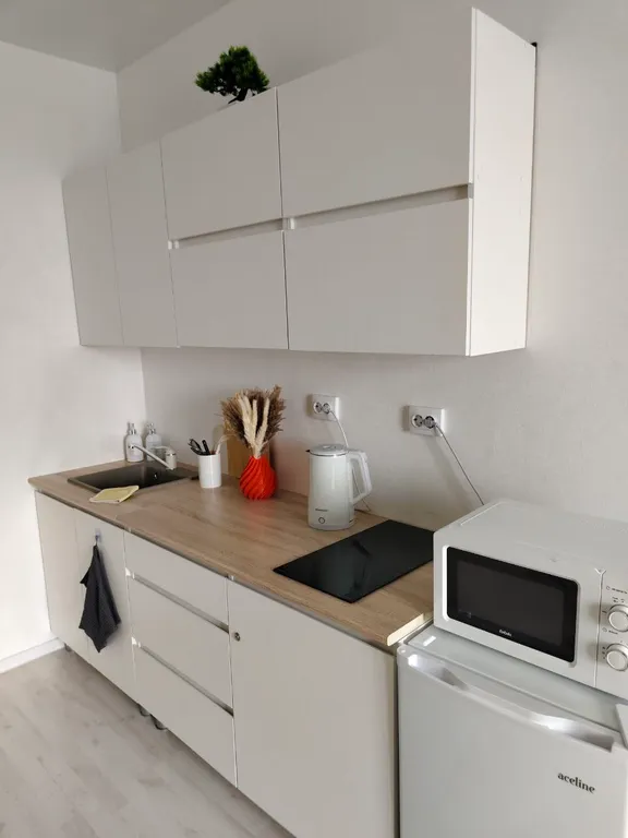 Светлая минималистичная студия в новом уютном районе ЮГ- 2