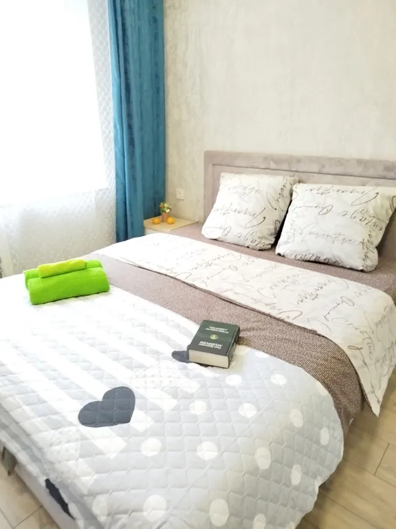 Трёхкомнатная семейная квартира с современными ремонтом Центр города