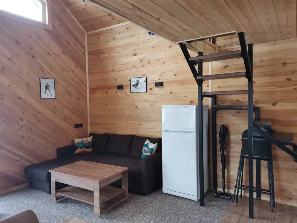 Коттедж Уютный дом с видом на горы — Шерегеш