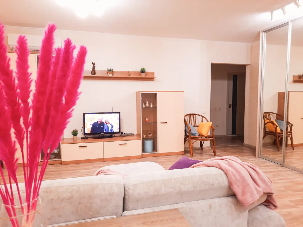 3-комнатная в центре города, рядом УИГА, Академия Речи, ГлазЦентр