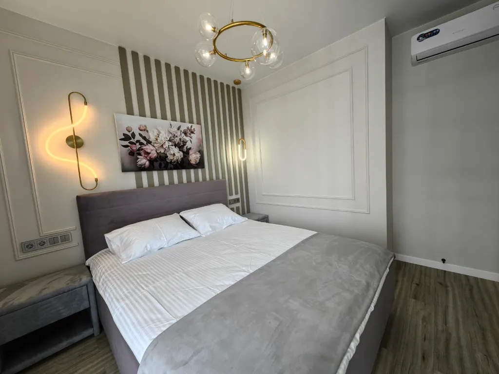 Дизайнерские апартаменты с видом на горы и море