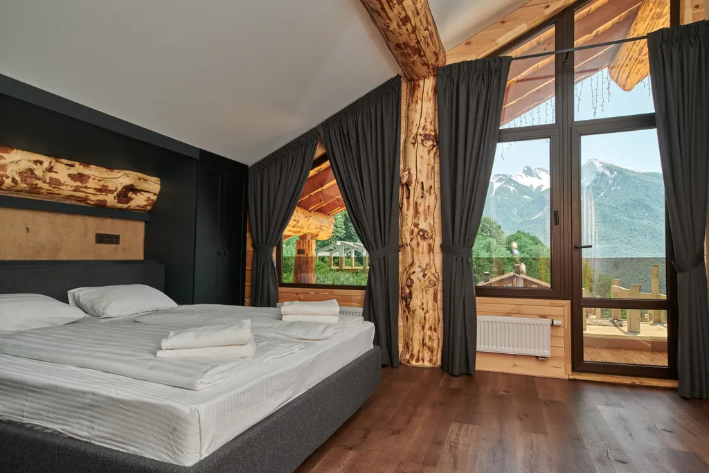 Коттедж Шале с бассейном и джакузи — Красная Поляна