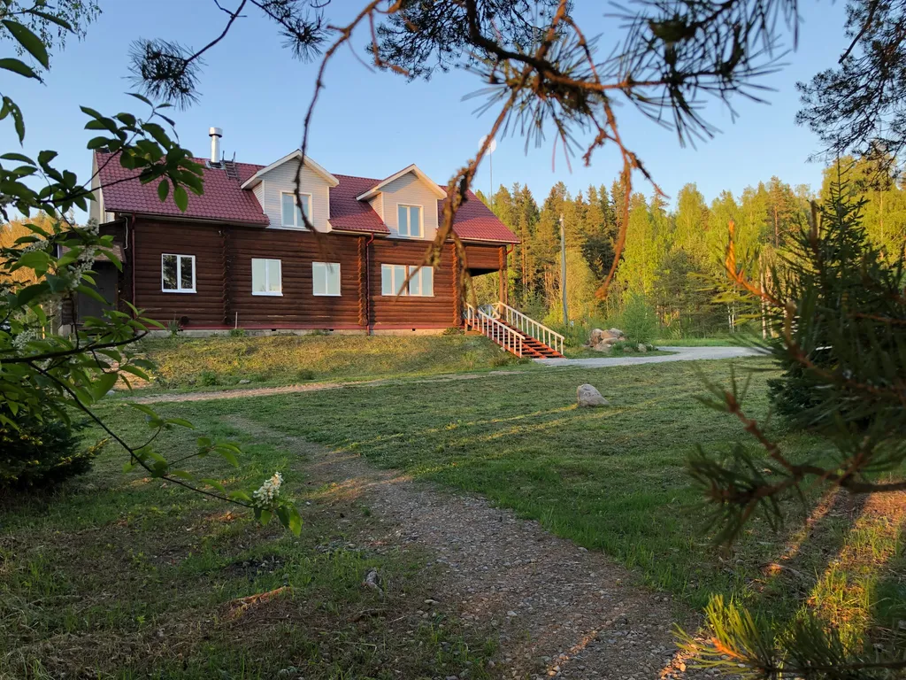 Коттедж на компанию