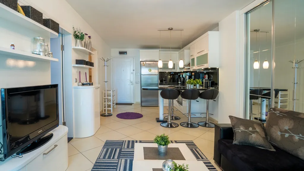 2BD Flat 50m to the Beach