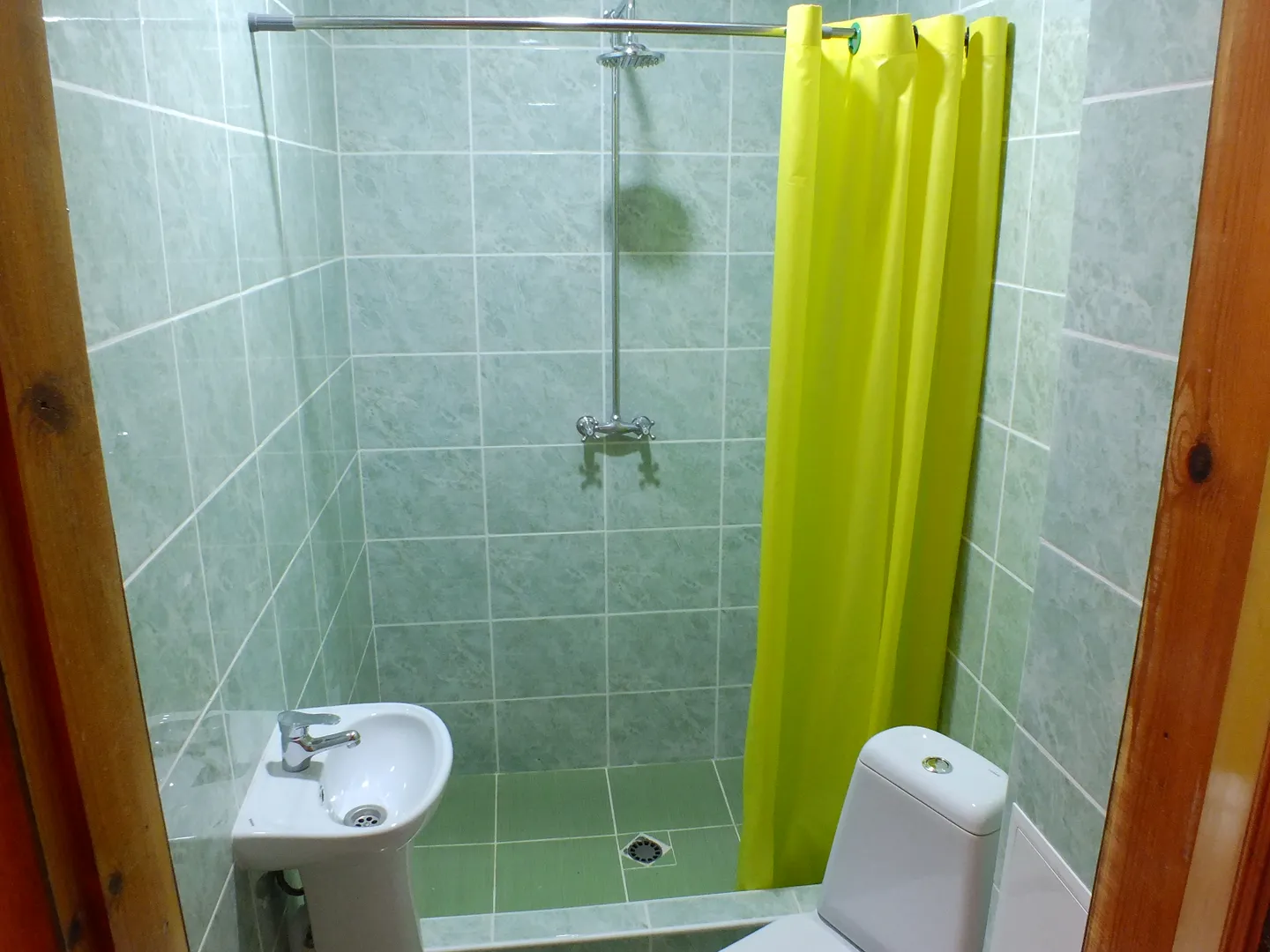 Ванная комната имеется в каждом номере.Туалетные принадлежности входят в стоимость.