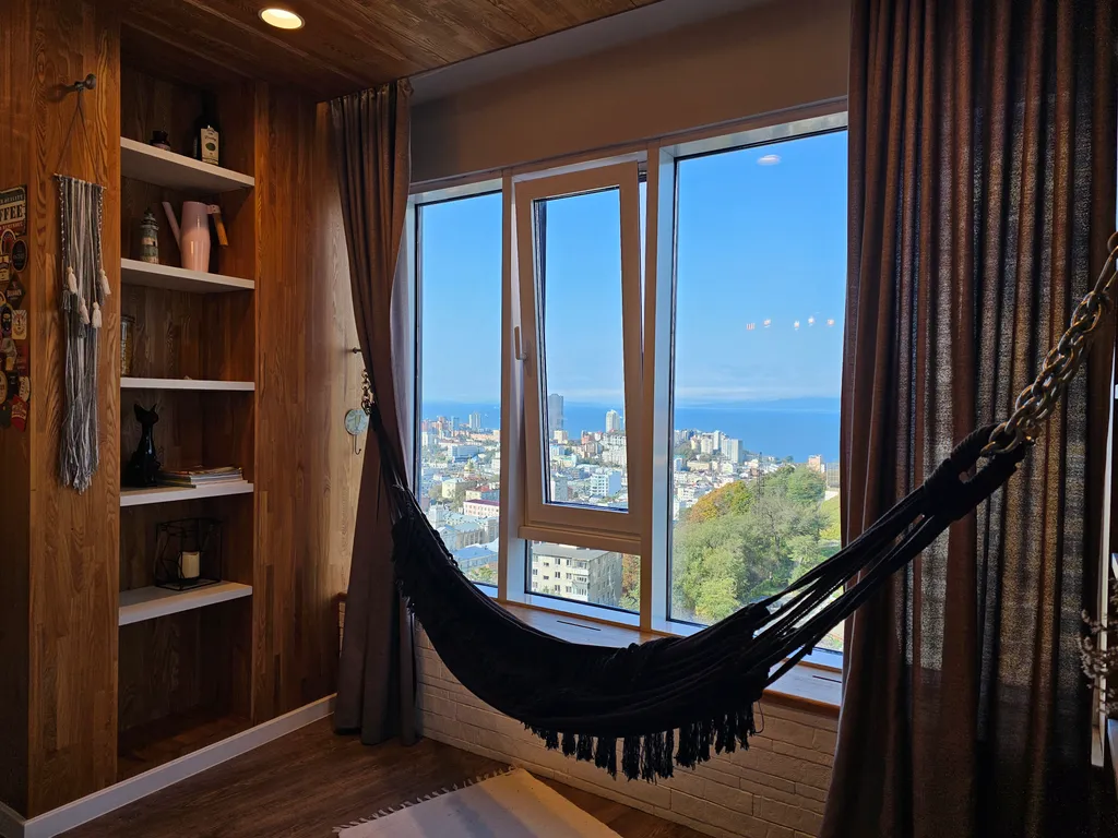 2х.ком.кв.  85.кв.м  в Центре вид на море и город , район Фуникулёра