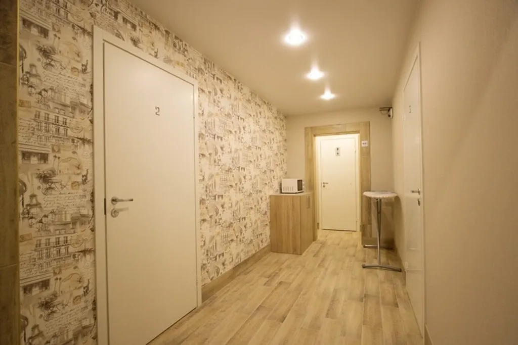 Яркий, уютный номер в мини-отеле на троих