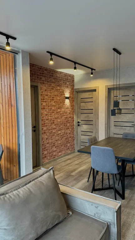 Дом с крытым бассейном