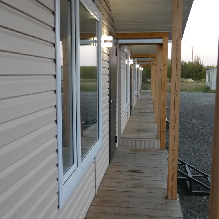 Уютный четырёхместный Домик с двуспальной кроватью