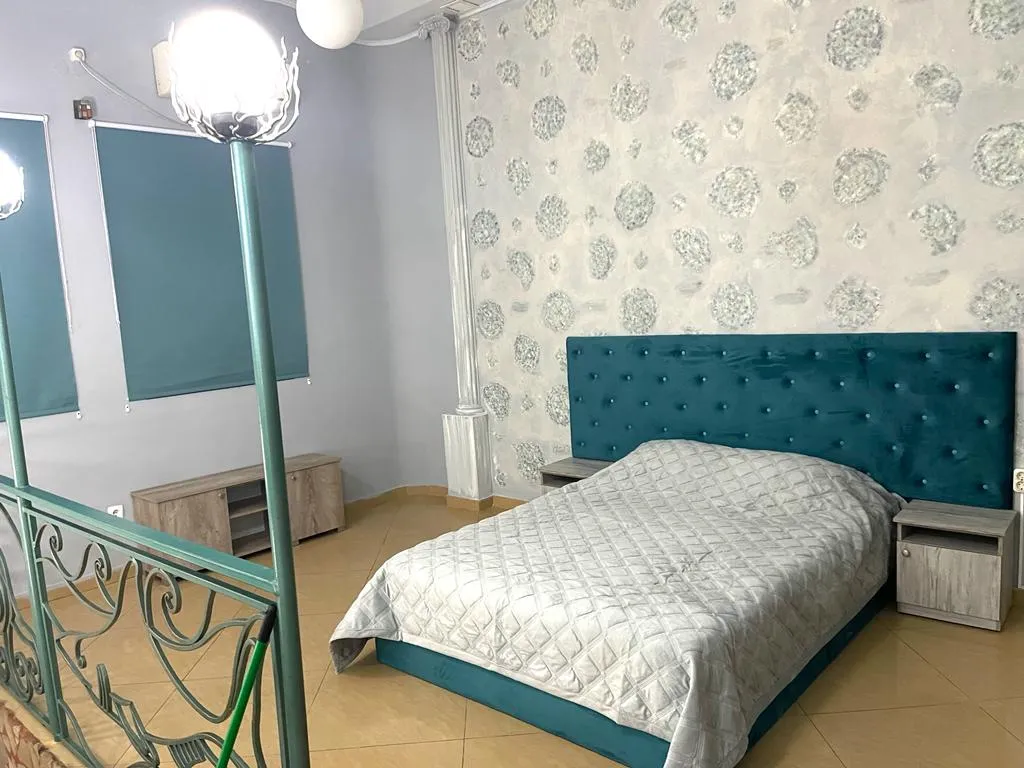 Двухуровневая квартира в центре города