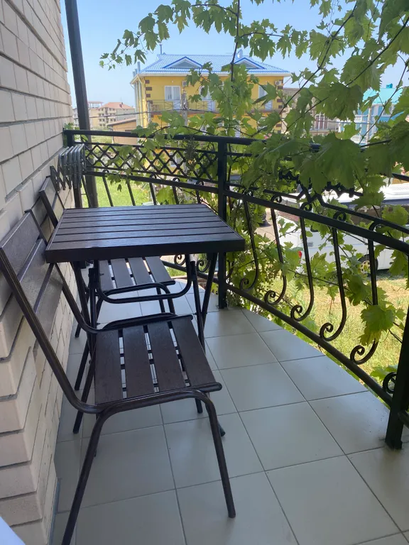 Студия на 4-х с кухней, балконом