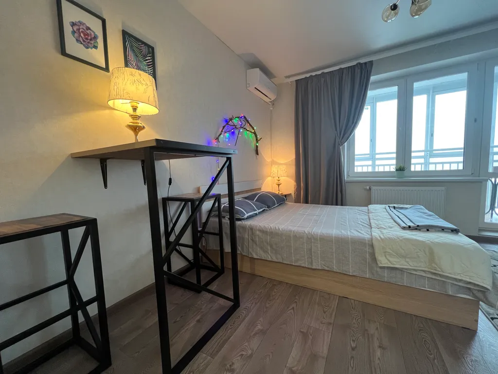 Студия с видом на Каму