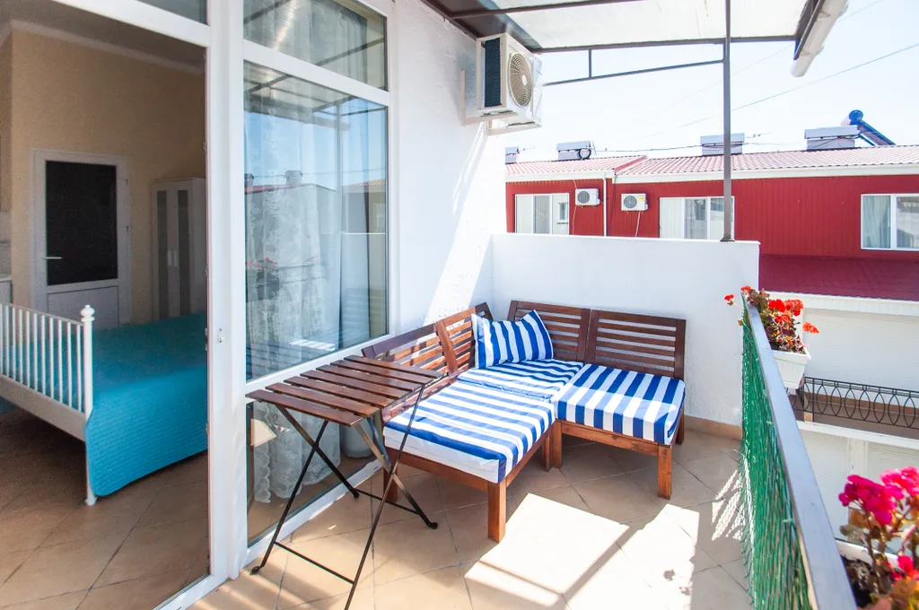 Студия с балконом астра 6