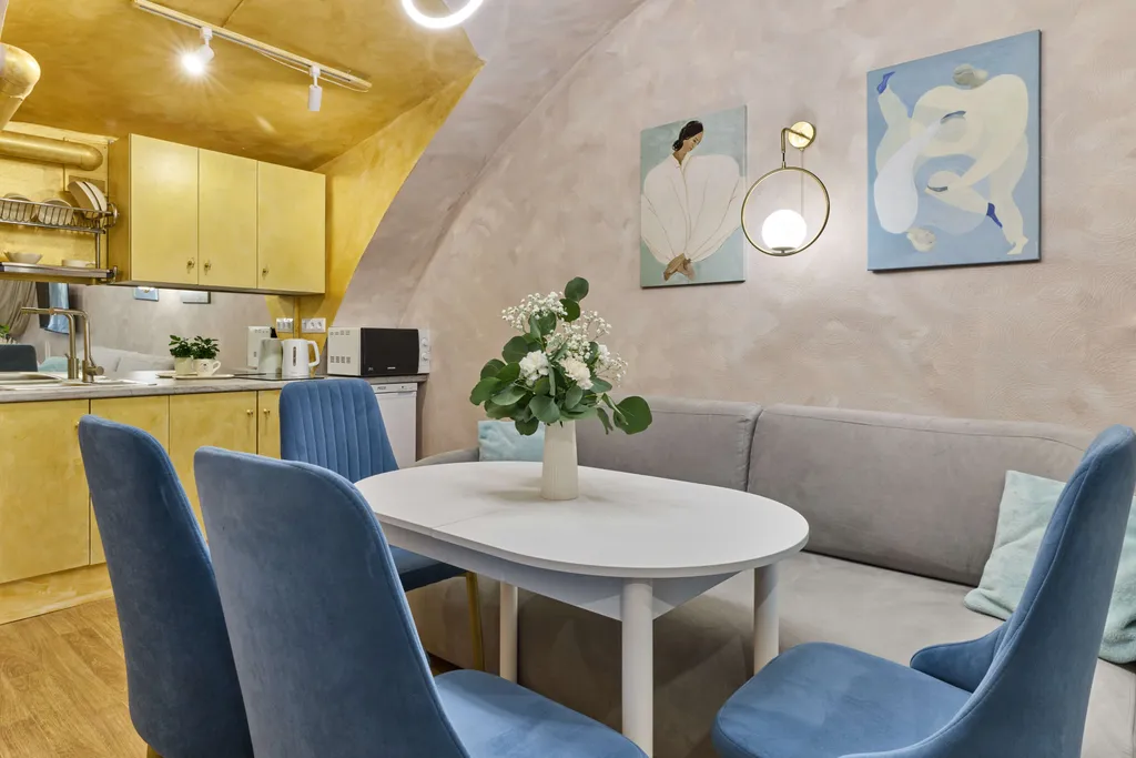 Квартира Квартира У Московского вокзала с арочным потолком — Санкт-Петербург