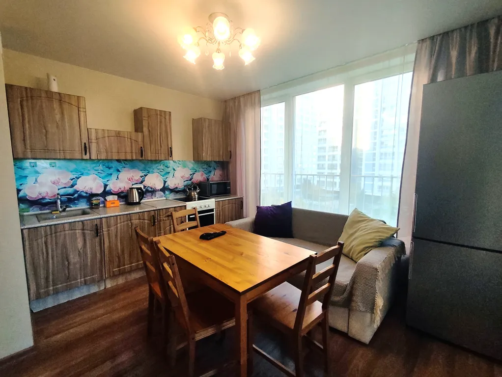 Двухкомнатная квартира Студенческая Сибирь-Арена Областная Больница