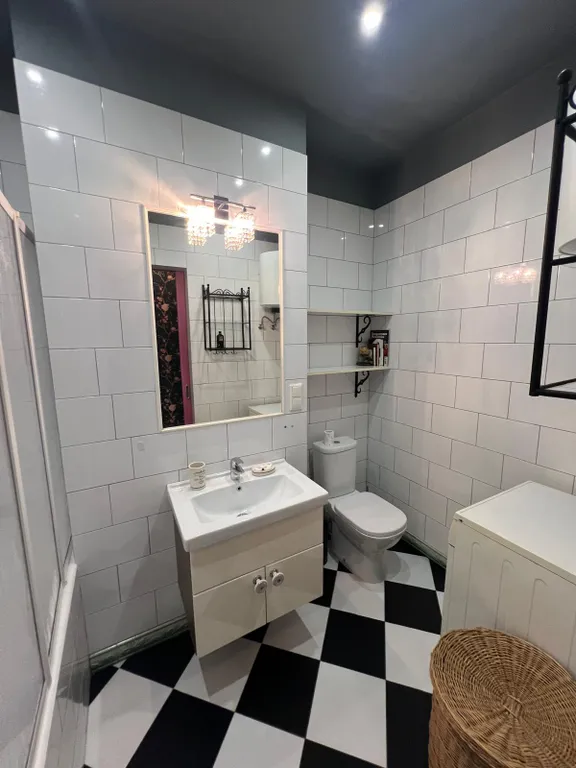 Квартира Трехкомнатная сталинка в центре — Минск