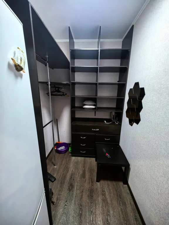 Хорошая студия возле Ауры