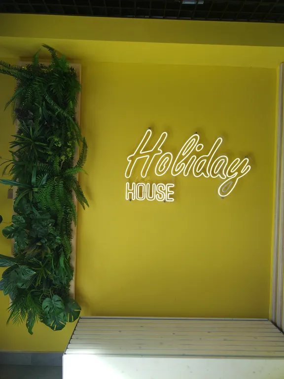 Студия комфорт с видом на горы и бассейнами во дворе