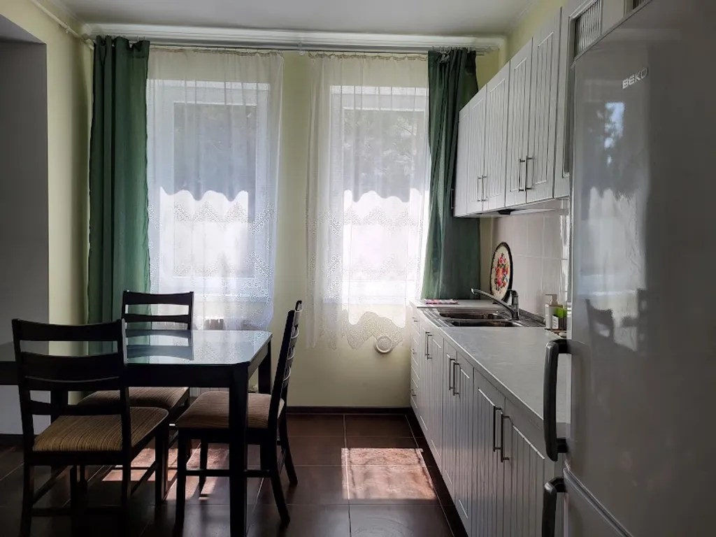 Двухэтажный коттедж на участке 8 соток