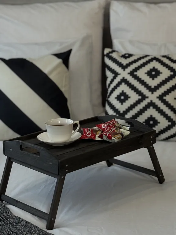 Студия с парящей кроватью