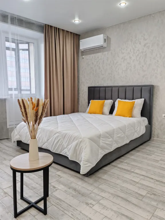 Квартира Красивая студия в новом районе — аренда посуточно в Абакан