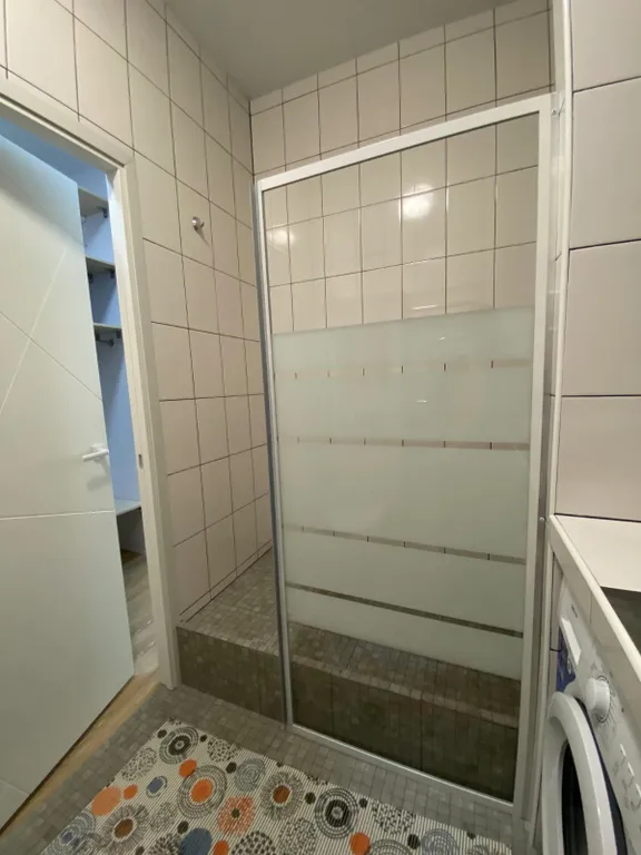 Судия в элитном доме, рядом с парком ангелов