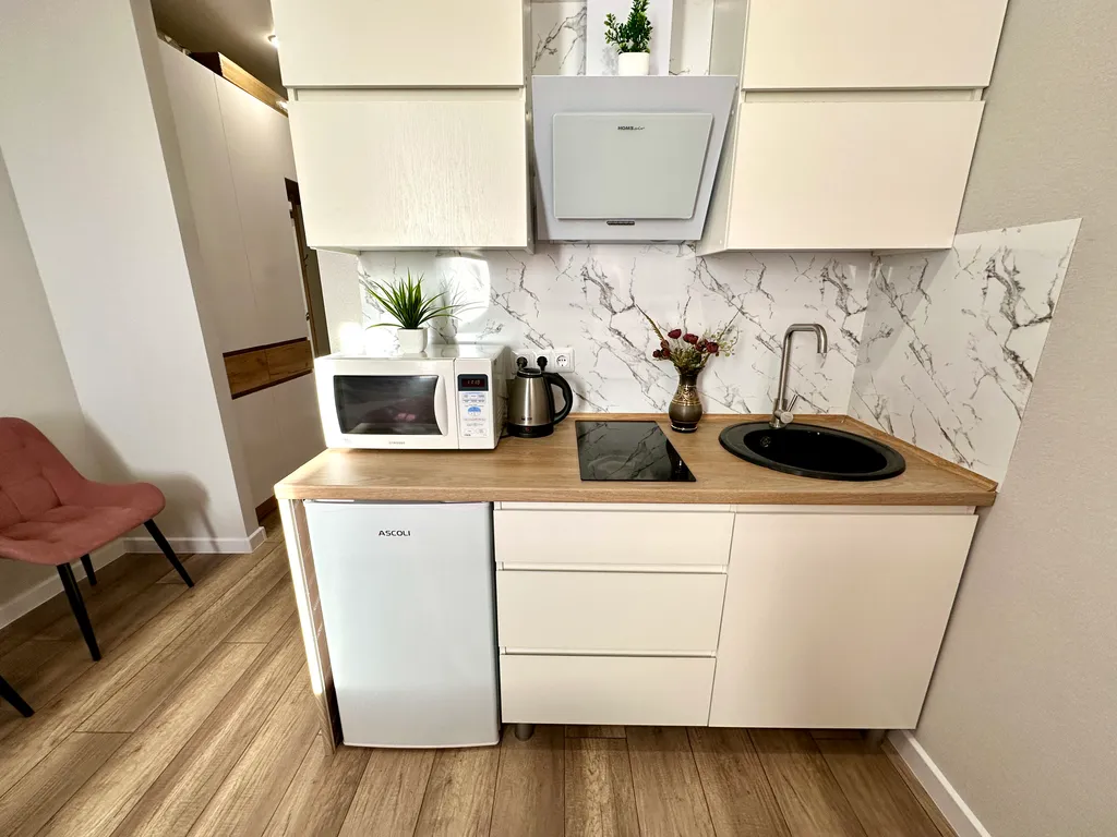 Красивая и уютная студия рядом с ТРЦ Аквамолл