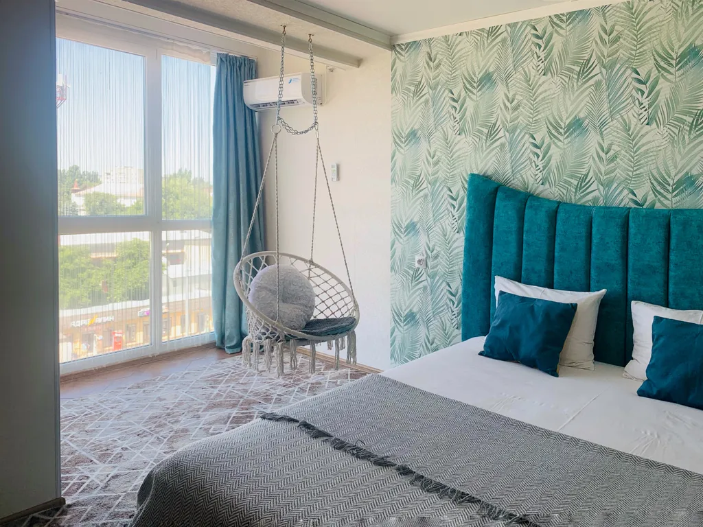 Квартира с гамаком и камином