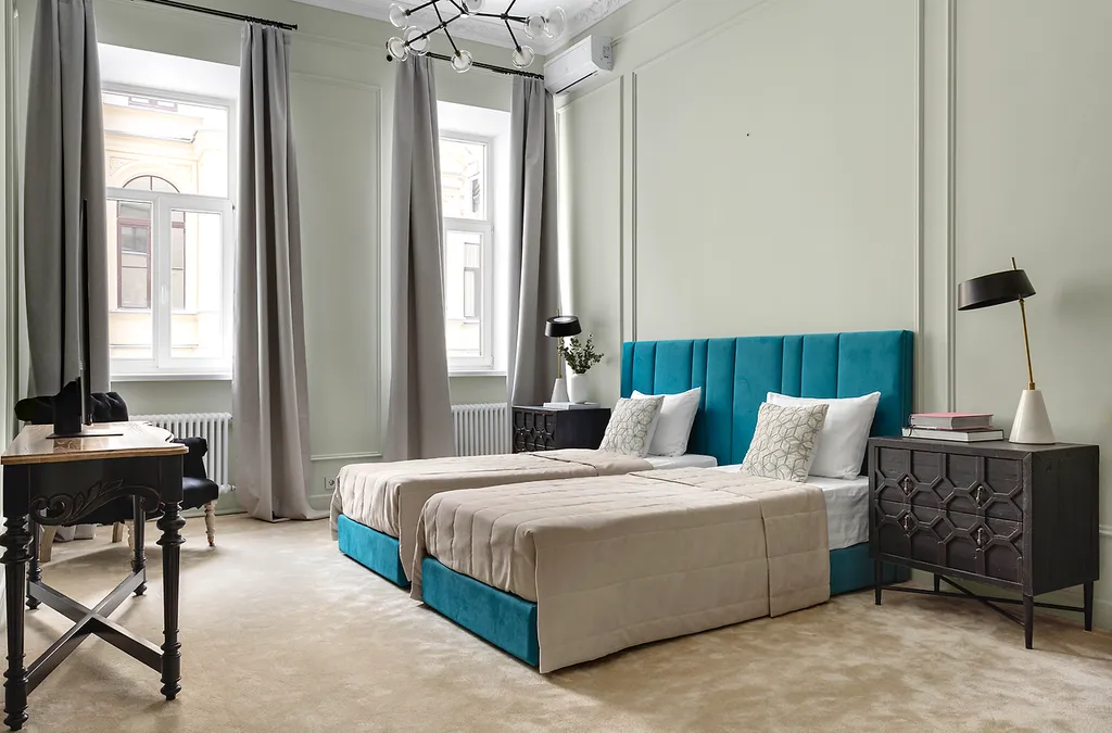 Дизайнеpские апартаменты с балконом