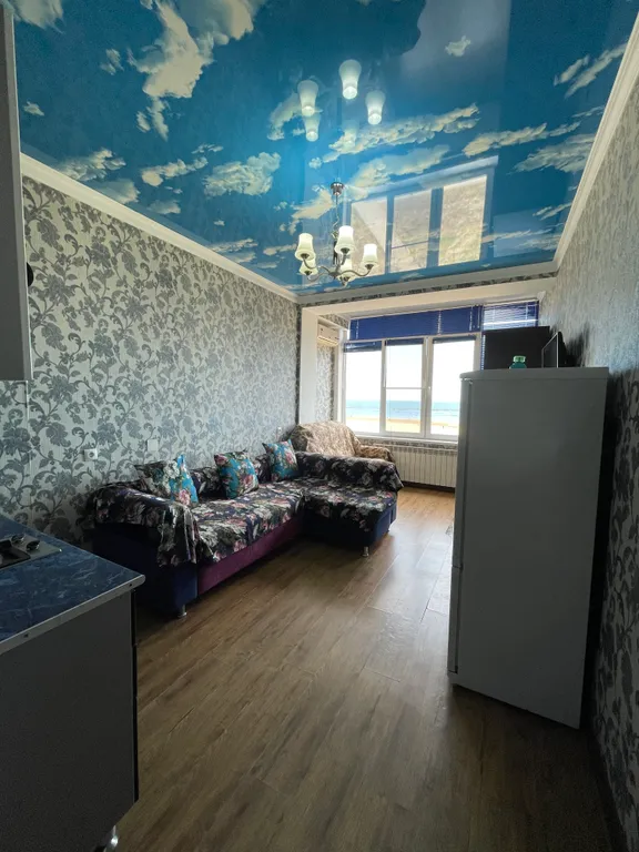 Студия с видом на море