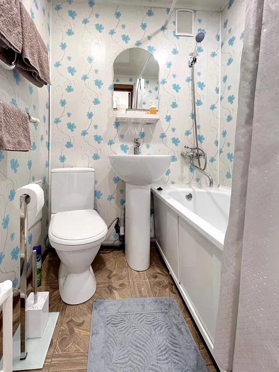 Комфортная двухкомнатная квартира в центре города на пятерых гостей