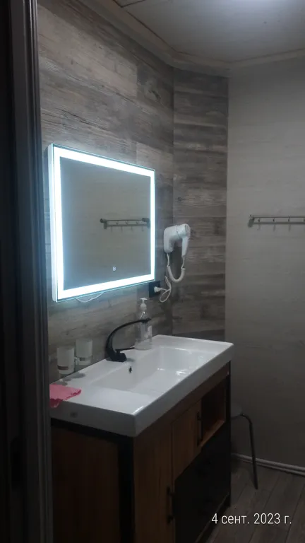 Коттедж с отдельной территорией