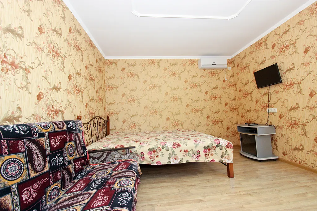 Уютный дом 2 этажа в центре Феодосии