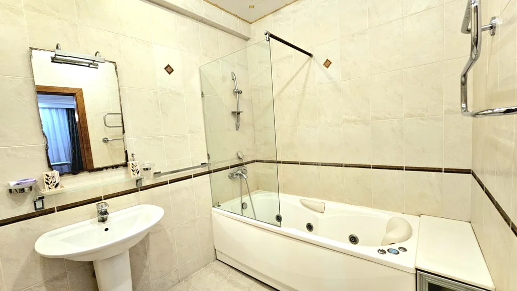 4-комнатная Квартира