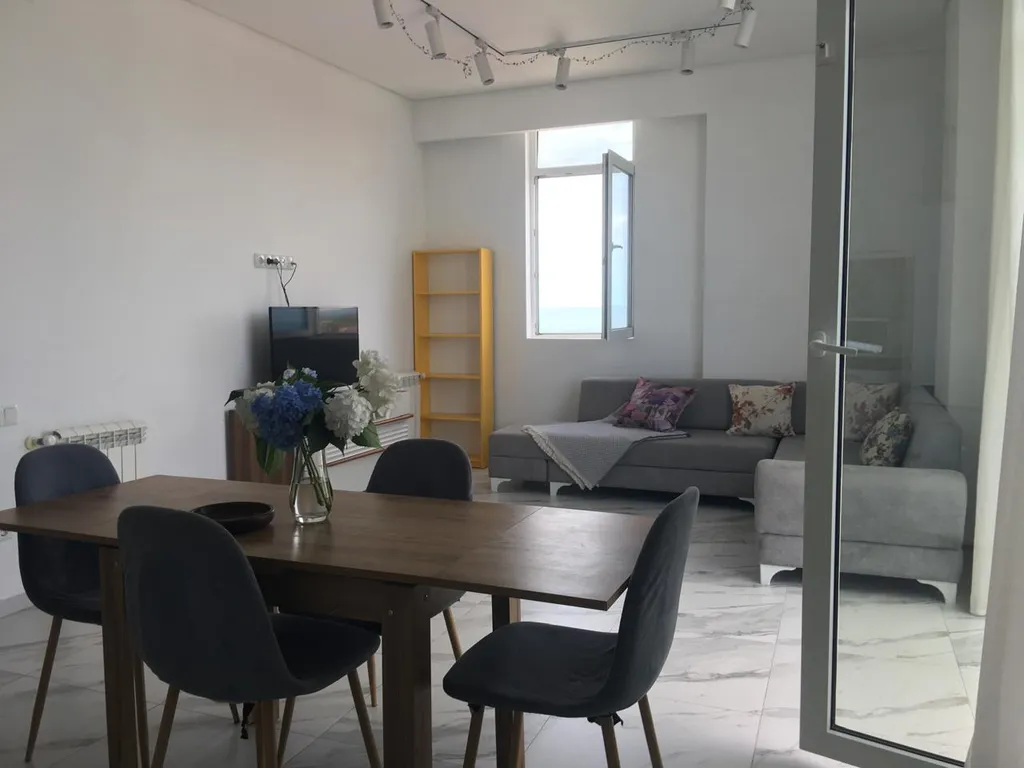 Великолепная квартира на берегу моря