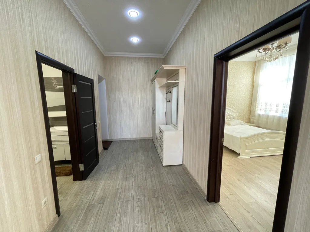 Апартаменты с двумя спальнями в элитном доме в центре рядом с парком