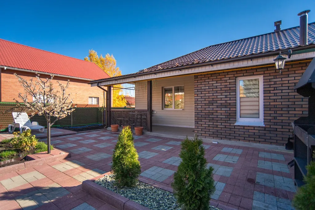 Новое бунгало с мангалом и верандой